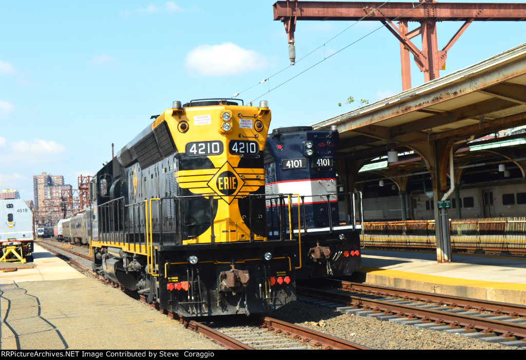 NJT 4210 Erie Heritage Unit & Tail end of NJT 4101